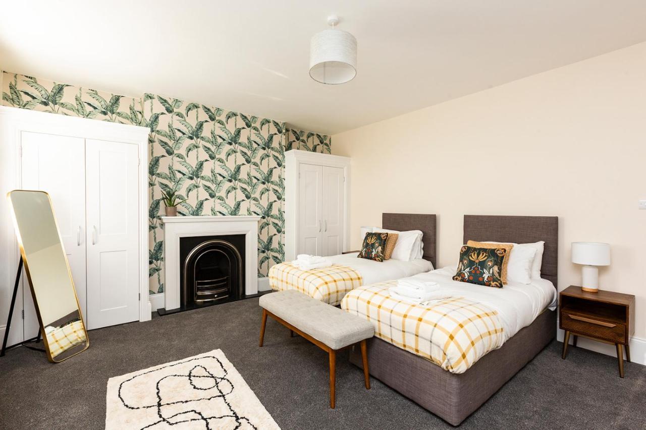 Stunning Seaside Apartment Over 3 Floors Near Margate Westgate-on-Sea Exterior photo