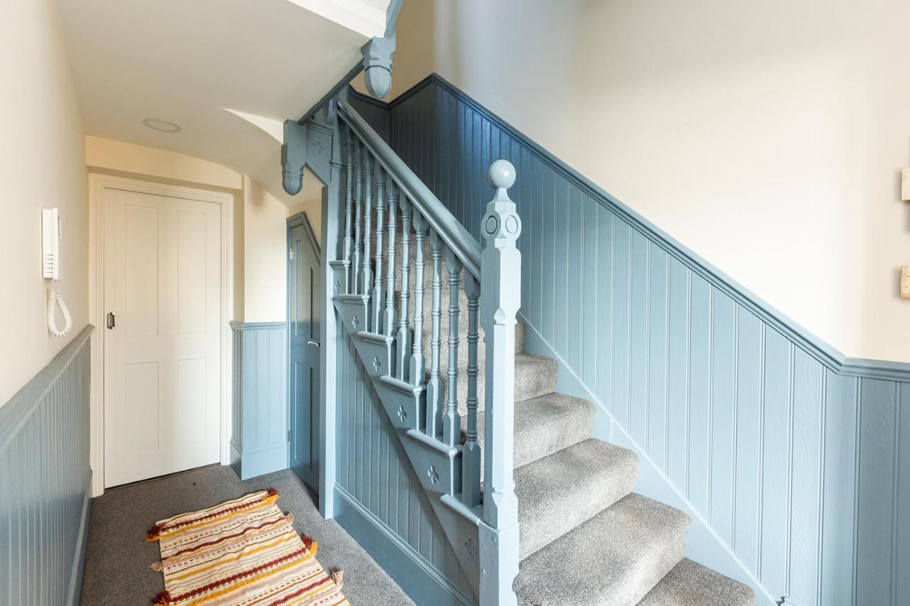 Stunning Seaside Apartment Over 3 Floors Near Margate Westgate-on-Sea Exterior photo
